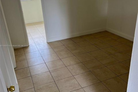 Снять в аренду кондоминиум в Халландейл-Бич, Флорида 1 спальня, 58.06м2, № 1959432 - фото 12