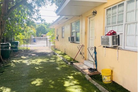 Villa ou maison à vendre à Miami, Floride: 4 chambres, 158.68 m2 № 2054895 - photo 5