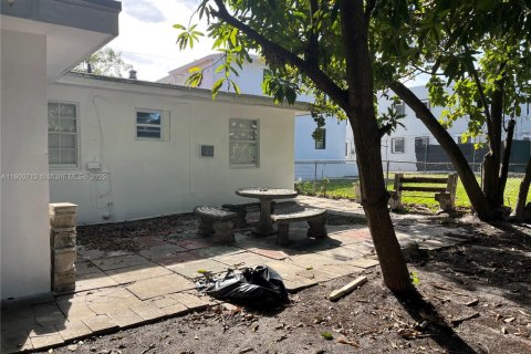 Villa ou maison à vendre à Miami, Floride: 4 chambres, 158.68 m2 № 2054895 - photo 8