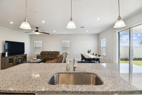 House in Lake Alfred, Florida 4 bedrooms, 255.3 sq.m. № 1796525 - photo 9