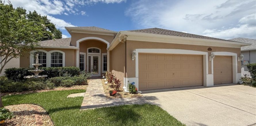 House in Riverview, Florida 4 bedrooms, 258.18 sq.m. № 1806639