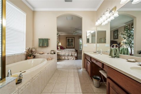 House in Riverview, Florida 4 bedrooms, 258.18 sq.m. № 1806639 - photo 15
