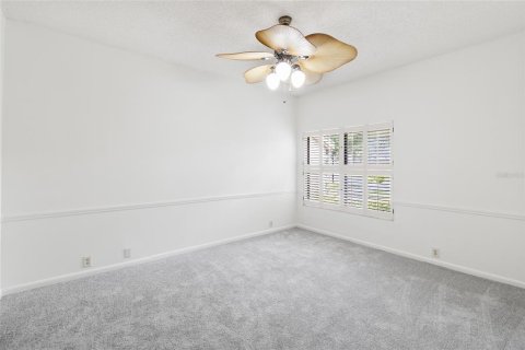 Condo in Palm Harbor, Florida, 3 bedrooms № 2201274 - photo 30