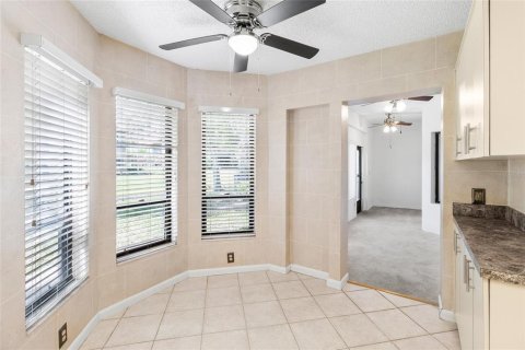Condo in Palm Harbor, Florida, 3 bedrooms № 2201274 - photo 11