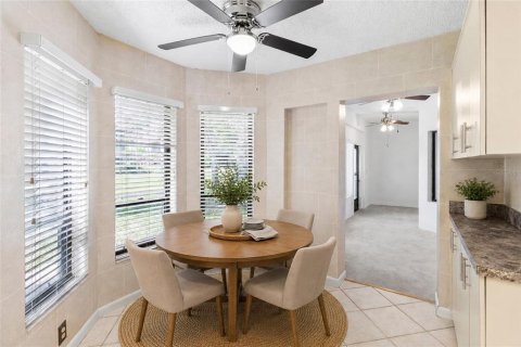 Condo in Palm Harbor, Florida, 3 bedrooms № 2201274 - photo 10