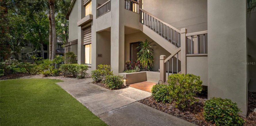 Condo in Palm Harbor, Florida, 3 bedrooms № 2201274