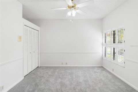 Condo in Palm Harbor, Florida, 3 bedrooms № 2201274 - photo 26