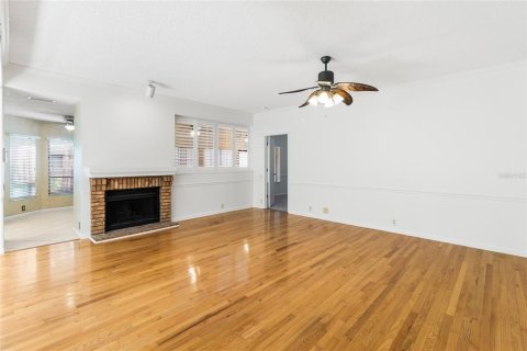 Condo in Palm Harbor, Florida, 3 bedrooms № 2201274 - photo 6