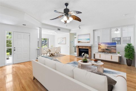 Condo in Palm Harbor, Florida, 3 bedrooms № 2201274 - photo 4
