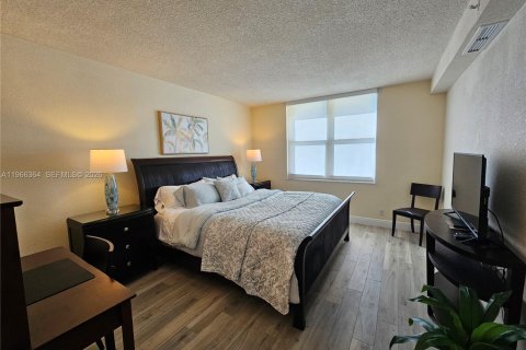 Copropriété à louer à Hollywood, Floride: 1 chambre, 77.57 m2 № 2029235 - photo 19