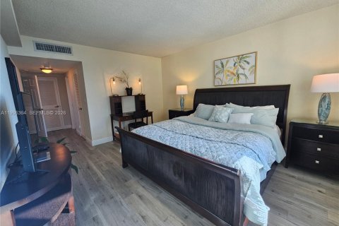 Copropriété à louer à Hollywood, Floride: 1 chambre, 77.57 m2 № 2029235 - photo 18