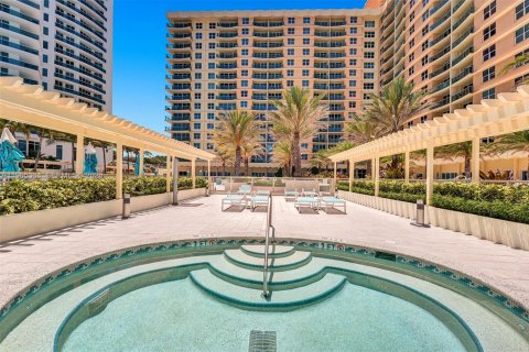 Copropriété à louer à Hollywood, Floride: 1 chambre, 77.57 m2 № 2029235 - photo 26