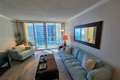 Copropriété à louer à Hollywood, Floride: 1 chambre, 77.57 m2 № 2029235 - photo 5