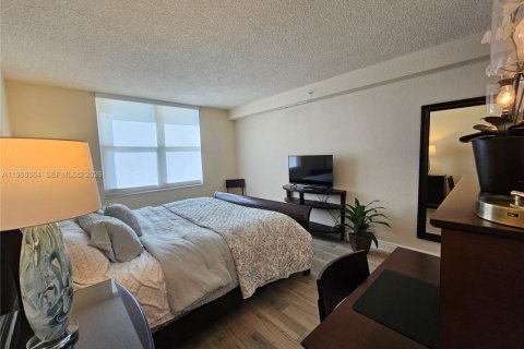 Copropriété à louer à Hollywood, Floride: 1 chambre, 77.57 m2 № 2029235 - photo 20