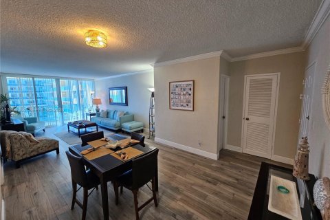 Copropriété à louer à Hollywood, Floride: 1 chambre, 77.57 m2 № 2029235 - photo 10