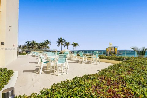 Copropriété à louer à Hollywood, Floride: 1 chambre, 77.57 m2 № 2029235 - photo 25