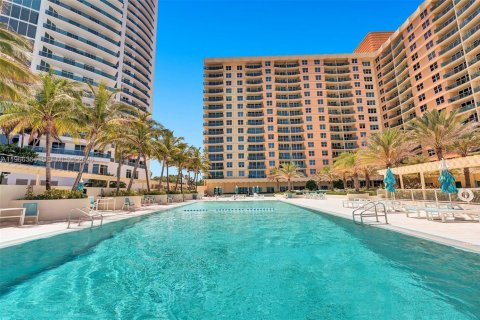 Copropriété à louer à Hollywood, Floride: 1 chambre, 77.57 m2 № 2029235 - photo 27