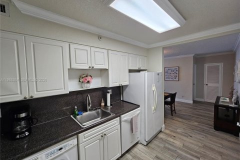 Copropriété à louer à Hollywood, Floride: 1 chambre, 77.57 m2 № 2029235 - photo 12