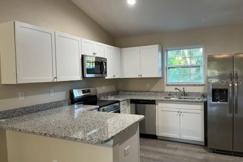 House in Summerfield, Florida 3 bedrooms, 104.52 sq.m. № 1724652 - photo 4