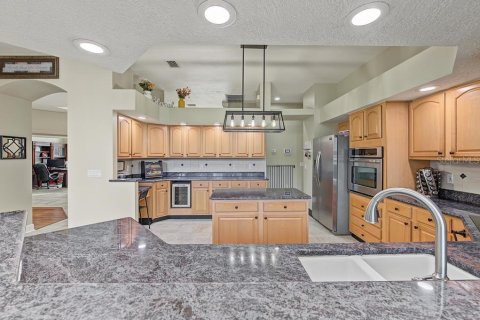 Villa ou maison à vendre à Valrico, Floride: 5 chambres, 341.42 m2 № 2397118 - photo 18
