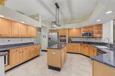 Villa ou maison à vendre à Valrico, Floride: 5 chambres, 341.42 m2 № 2397118 - photo 15