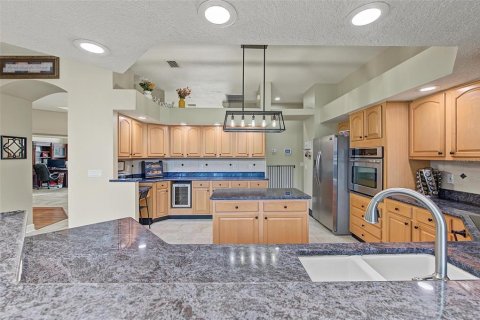 Villa ou maison à vendre à Valrico, Floride: 5 chambres, 341.42 m2 № 2397118 - photo 19