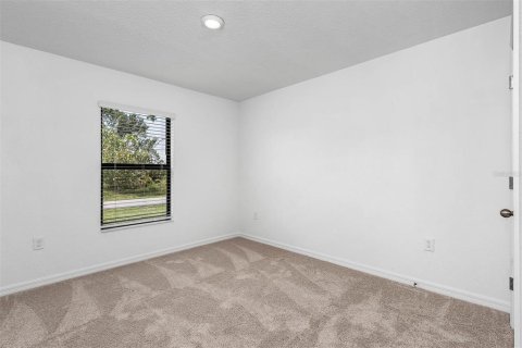 House in Port Charlotte, Florida 3 bedrooms, 117.99 sq.m. № 645946 - photo 14