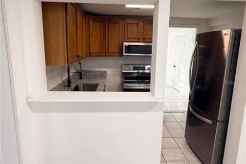 Apartment in New Port Richey, Florida 2 bedrooms, 115.94 sq.m. № 2207904 - photo 5