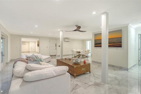 Casa en venta en Sarasota, Florida, 4 dormitorios, 431.53 m2 № 2131236 - foto 14