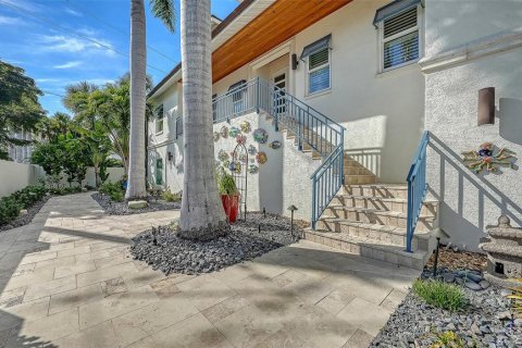 Casa en venta en Sarasota, Florida, 4 dormitorios, 431.53 m2 № 2131236 - foto 5
