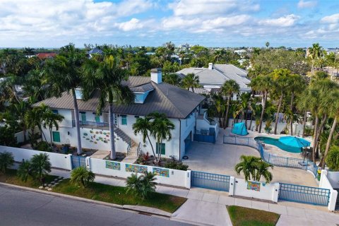 House in Sarasota, Florida 4 bedrooms, 431.53 sq.m. № 2131236