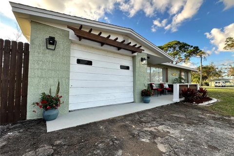 Villa ou maison à Englewood, Floride 2 chambres, 72.46 m2 № 2127413