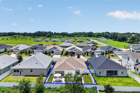 Villa ou maison à vendre à Oxford, Floride: 3 chambres, 183.2 m2 № 2210089 - photo 3