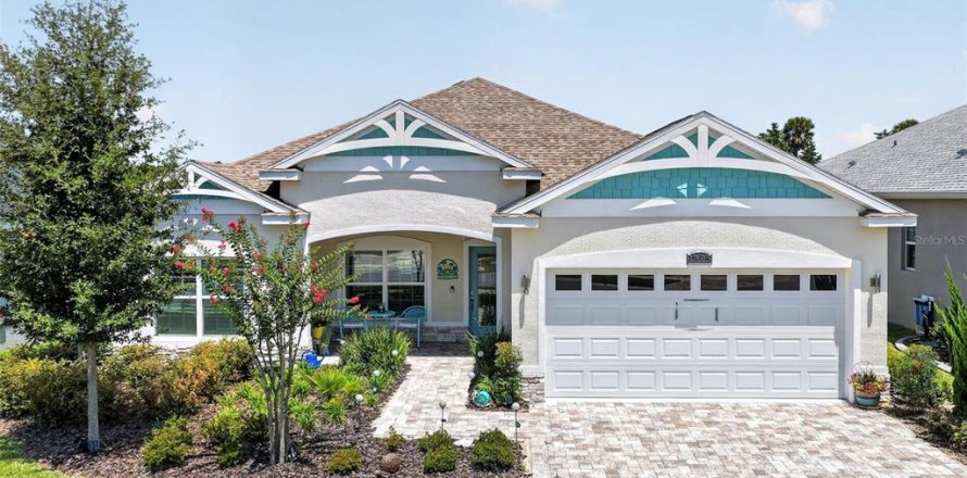 Villa ou maison à Oxford, Floride 3 chambres, 183.2 m2 № 2210089