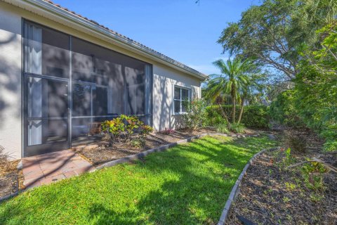House in Vero Beach, Florida 4 bedrooms, 260.41 sq.m. № 2147363 - photo 27