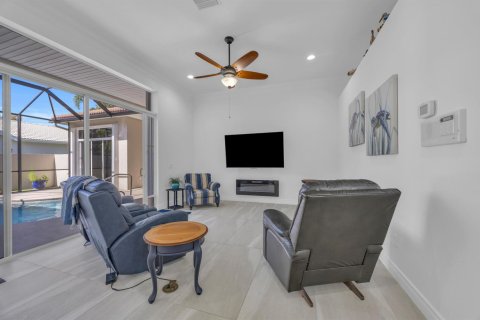 House in Vero Beach, Florida 4 bedrooms, 260.41 sq.m. № 2147363 - photo 10
