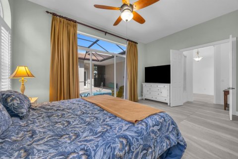 House in Vero Beach, Florida 4 bedrooms, 260.41 sq.m. № 2147363 - photo 18