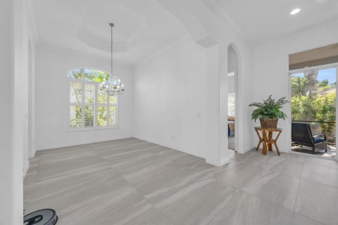 House in Vero Beach, Florida 4 bedrooms, 260.41 sq.m. № 2147363 - photo 12