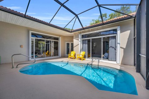House in Vero Beach, Florida 4 bedrooms, 260.41 sq.m. № 2147363 - photo 2