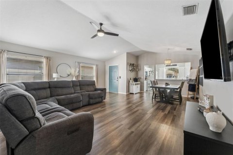 Casa en venta en Valrico, Florida, 3 dormitorios, 132.85 m2 № 1666309 - foto 3