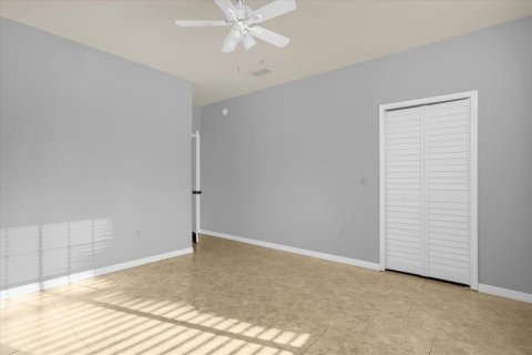 Condo in Lake Mary, Florida, 2 bedrooms № 2224888 - photo 11