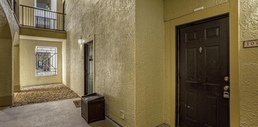 Condo in Lake Mary, Florida, 2 bedrooms № 2224888
