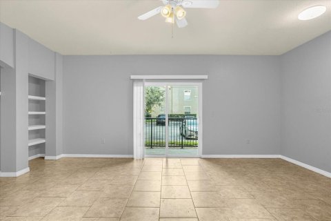 Condo in Lake Mary, Florida, 2 bedrooms № 2224888 - photo 7