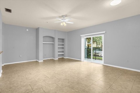 Condo in Lake Mary, Florida, 2 bedrooms № 2224888 - photo 4