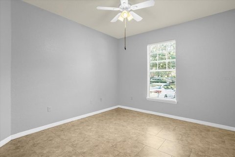 Condo in Lake Mary, Florida, 2 bedrooms № 2224888 - photo 14