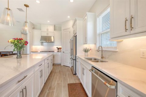 House in Palmetto, Florida 3 bedrooms, 216.93 sq.m. № 1742759 - photo 12