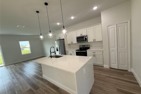 Casa en alquiler en Ocala, Florida, 4 dormitorios, 170.29 m2 № 1912100 - foto 2