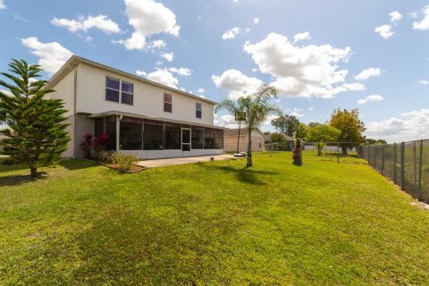 House in Kissimmee, Florida 4 bedrooms, 264.21 sq.m. № 1616947 - photo 14