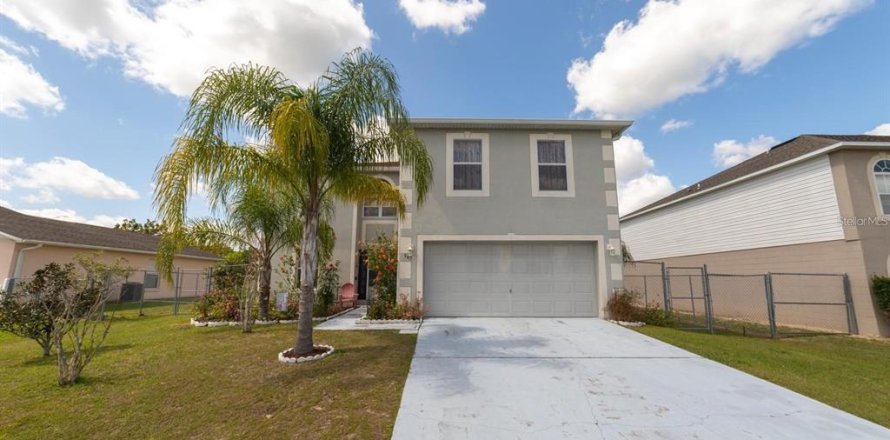 House in Kissimmee, Florida 4 bedrooms, 264.21 sq.m. № 1616947