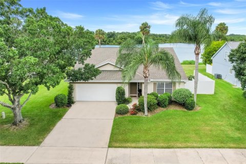 House in Winter Garden, Florida 3 bedrooms, 132.94 sq.m. № 1849873 - photo 3